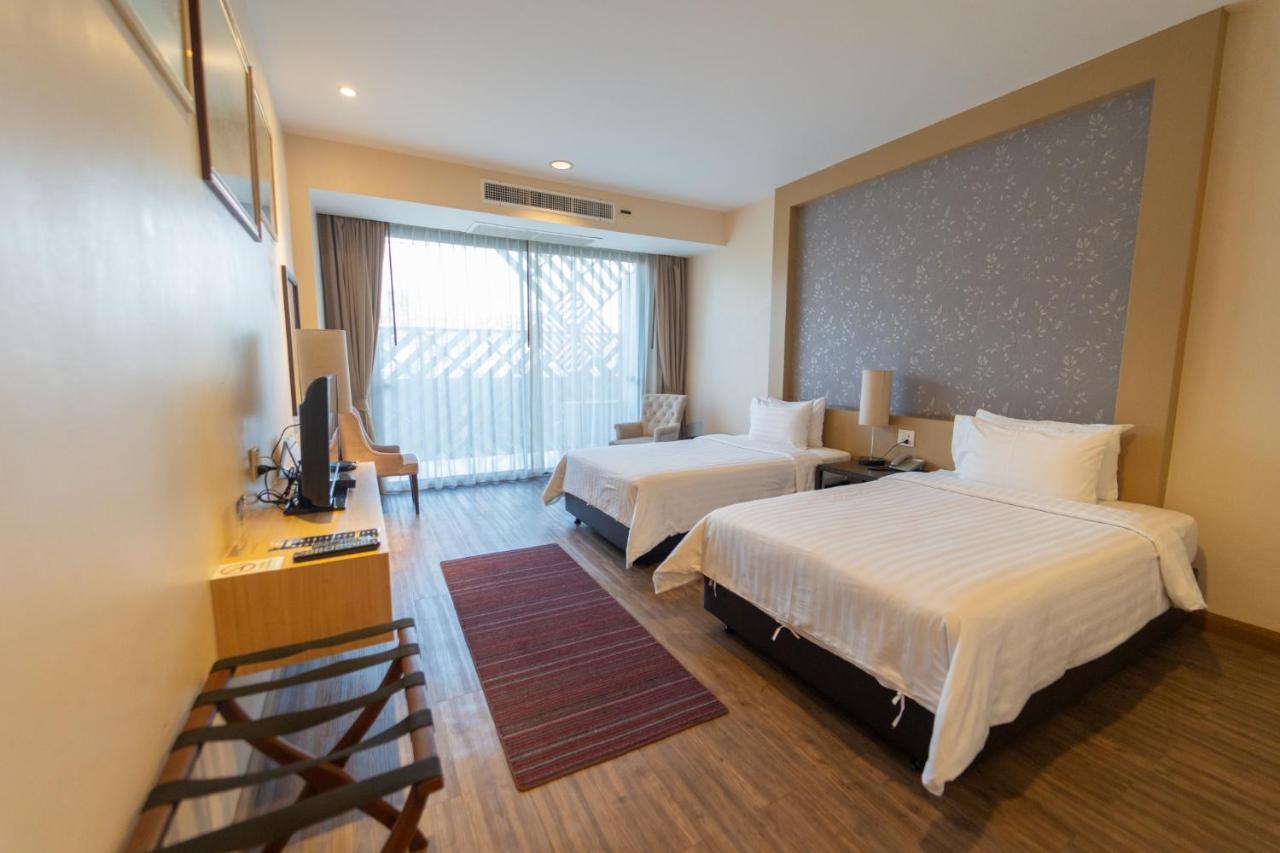 Rimkhobfa Urban Resort Szamutprakan Kültér fotó