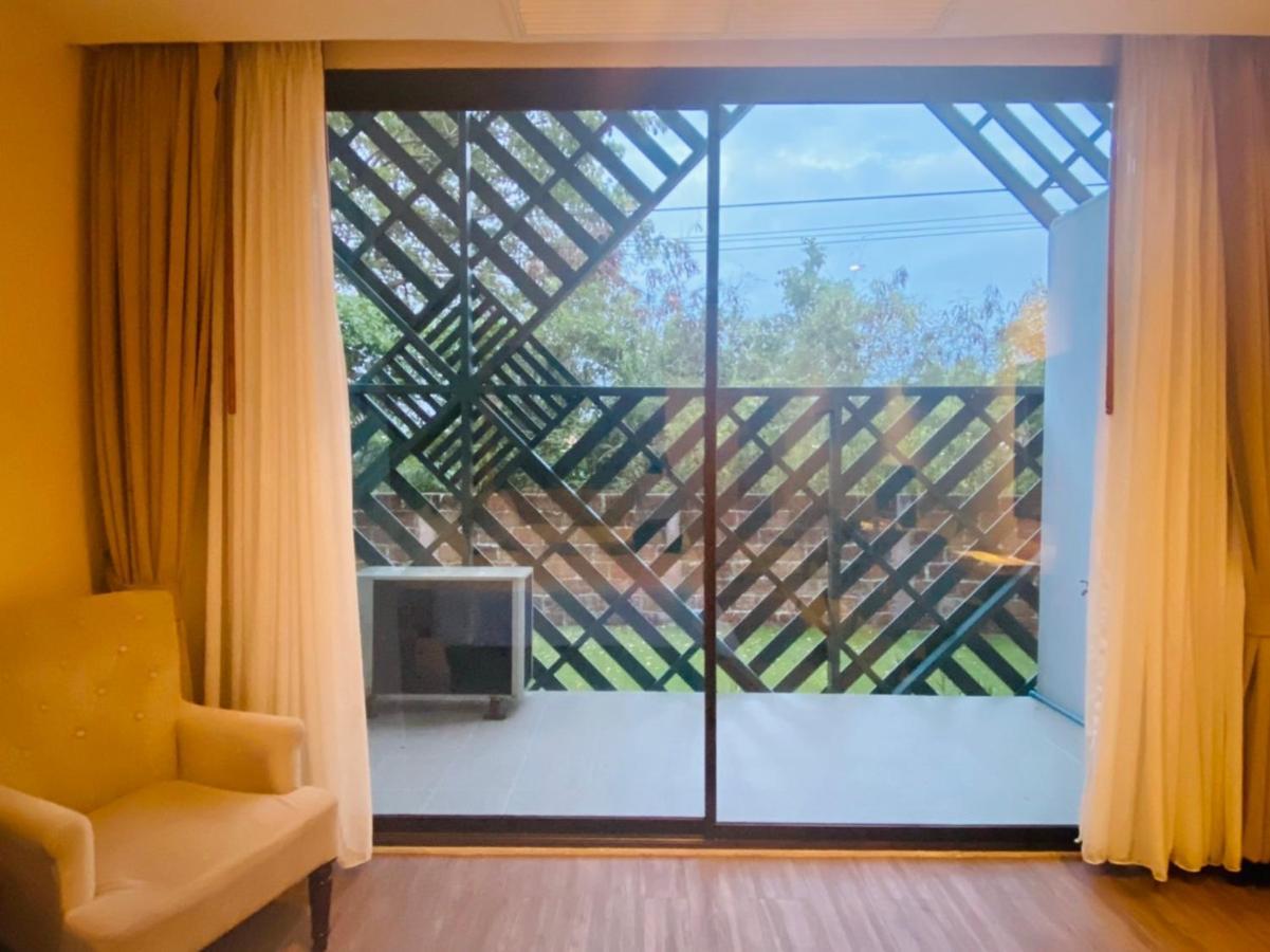 Rimkhobfa Urban Resort Szamutprakan Kültér fotó